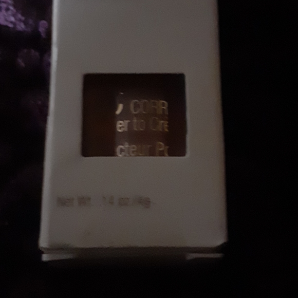 Makeup - Picture 3 of 5